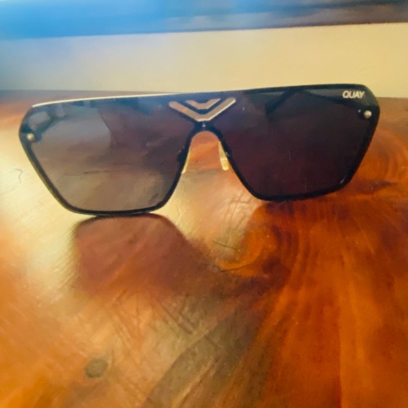 Quay Australia Gold Aviator and Black Square Sunglasses - Picture 6 of 14